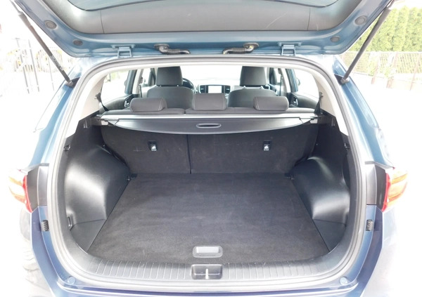 Kia Sportage cena 74980 przebieg: 156200, rok produkcji 2020 z Przedbórz małe 596